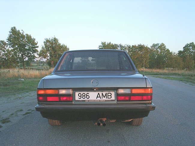 528-04.jpg