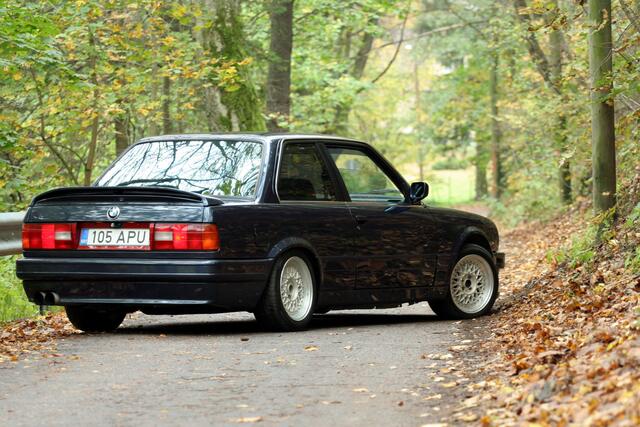 E30