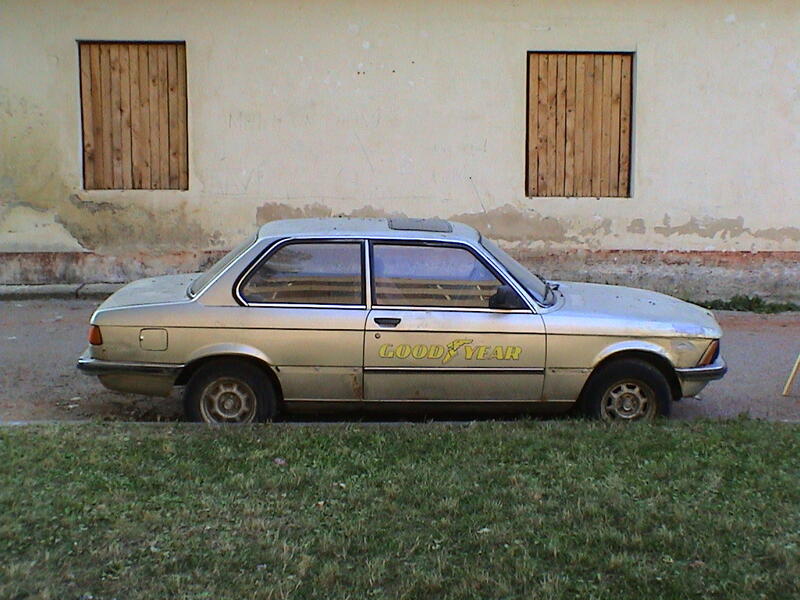 E21