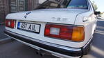 735i