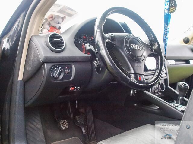 P9247438_edited.jpg