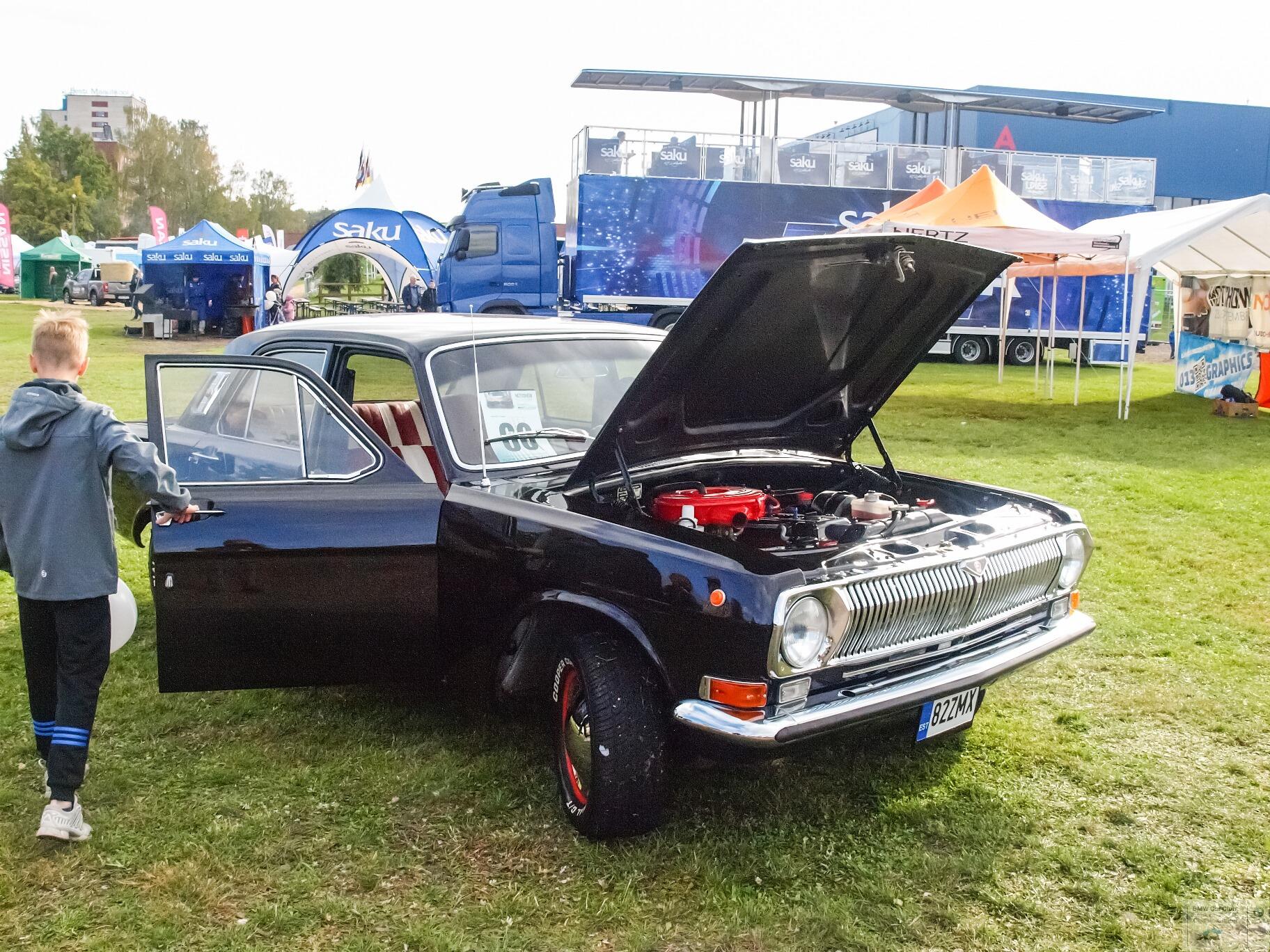 P9257665_edited.jpg