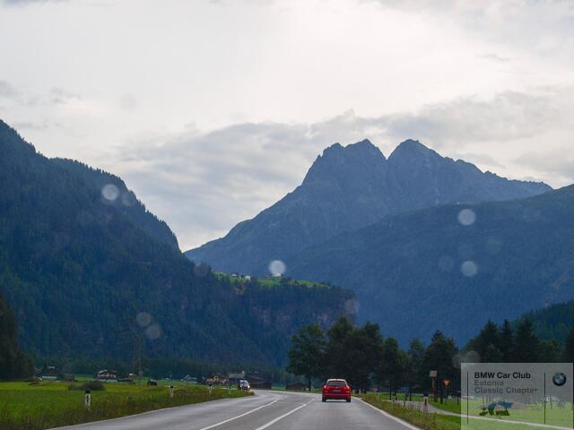 P9116198_edited.jpg