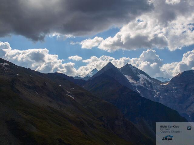 P9136531_edited.jpg