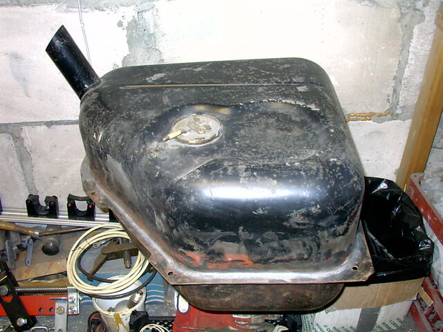 keret&ouml;&ouml;d 104.jpg